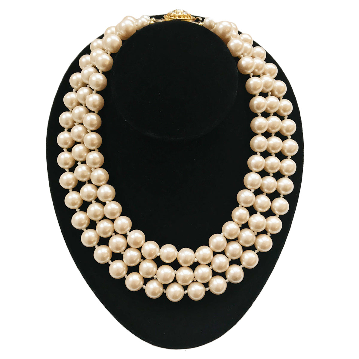 http://absolutelyinc.com/cdn/shop/products/Vintage_Tripe_Strand_Faux_Pearl_Necklace.jpg?v=1553965585