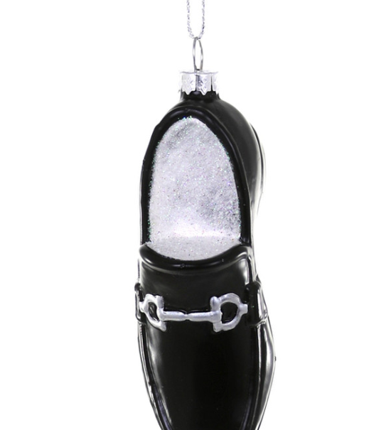 This loafer ornament is perfect for any fashionista