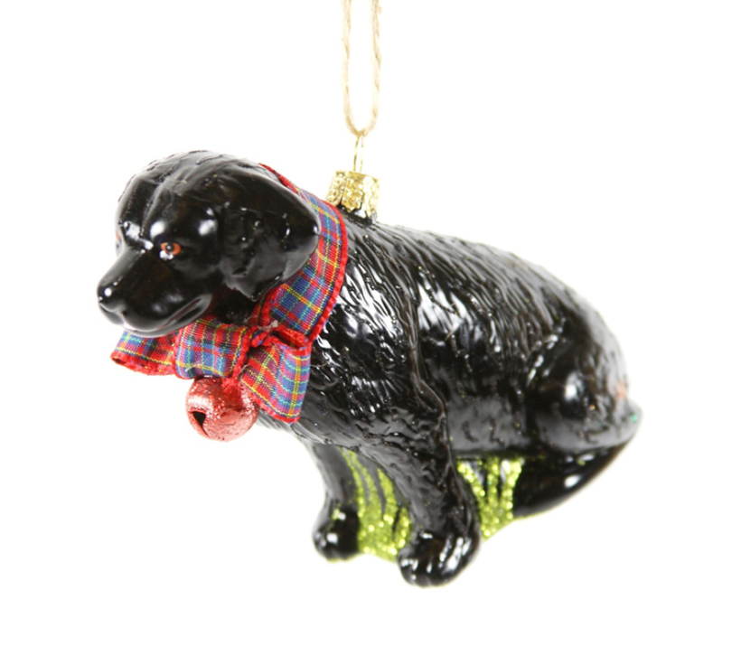 This black labrador with wreath ornament is perfect for any tree