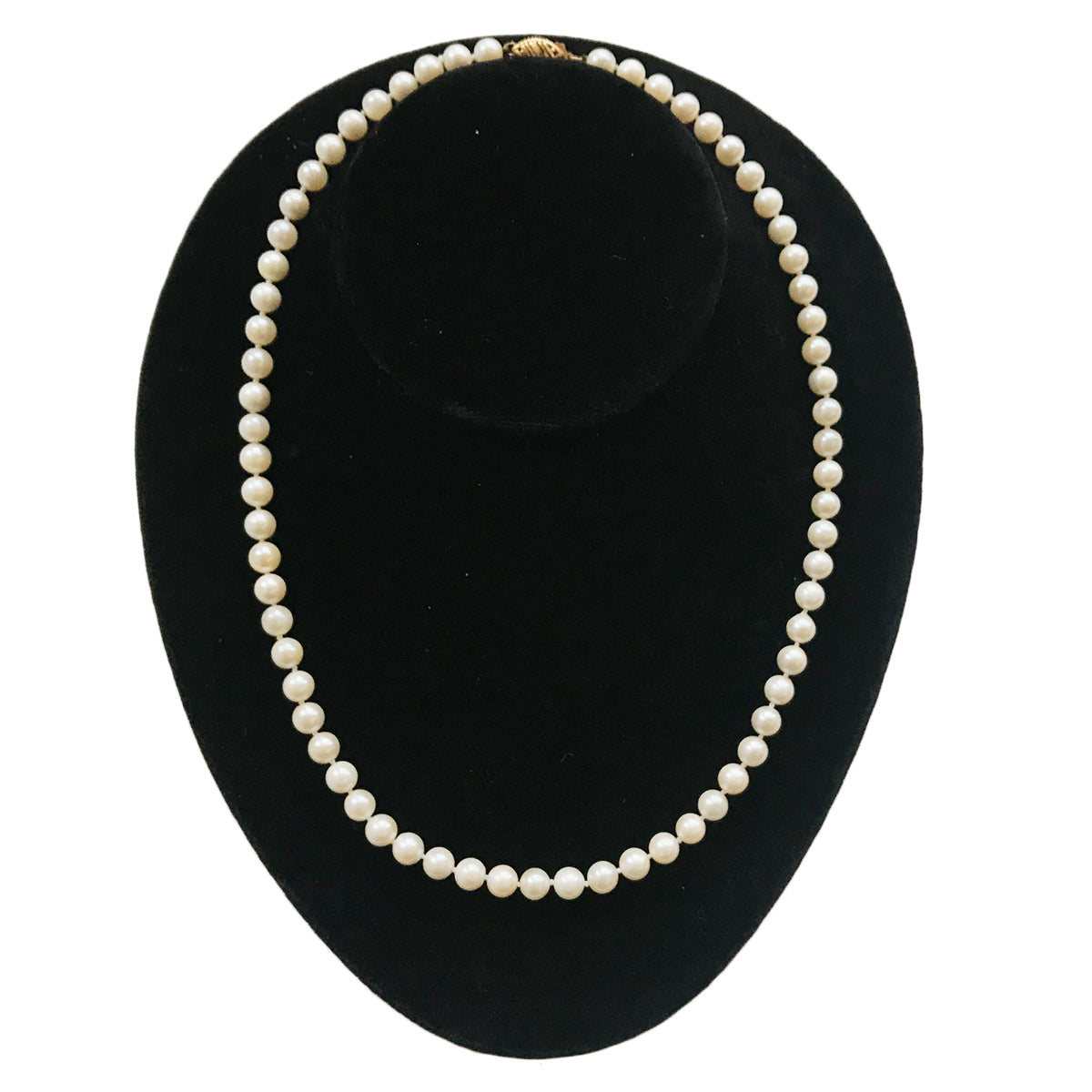 Pearl Necklace With 18K Yellow Gold Clasp
